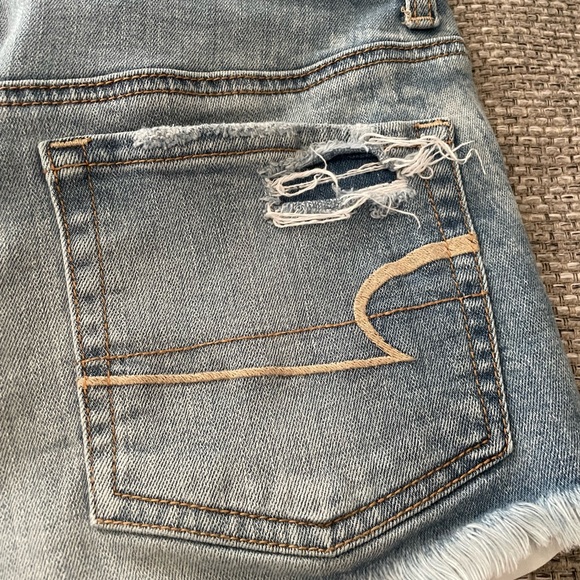 American Eagle Hi-Rise Festival Stretch Jean Shorts (4) - Picture 5 of 8